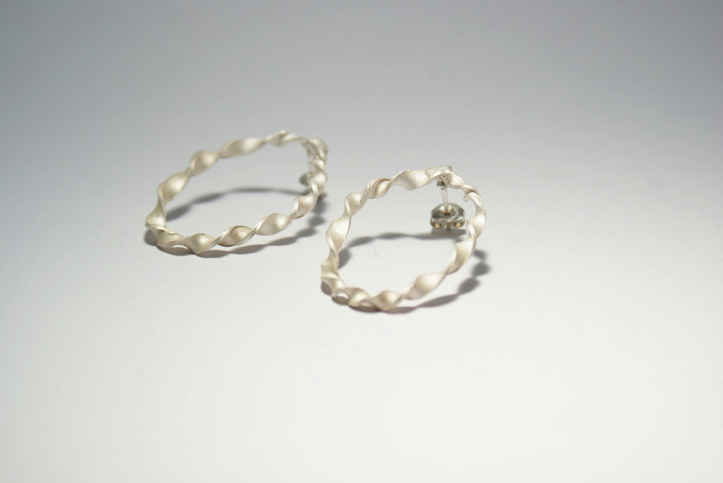 7_earrings silver.jpg